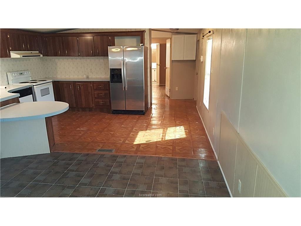 15673 Macey Rd - Photo 2 of 10