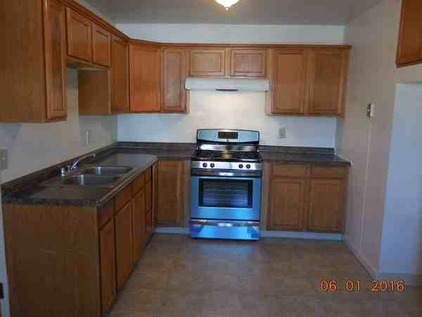 1699 Highland St - Photo 3 of 6