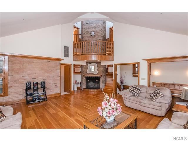 189 Northfield Ave - Photo 2 of 11