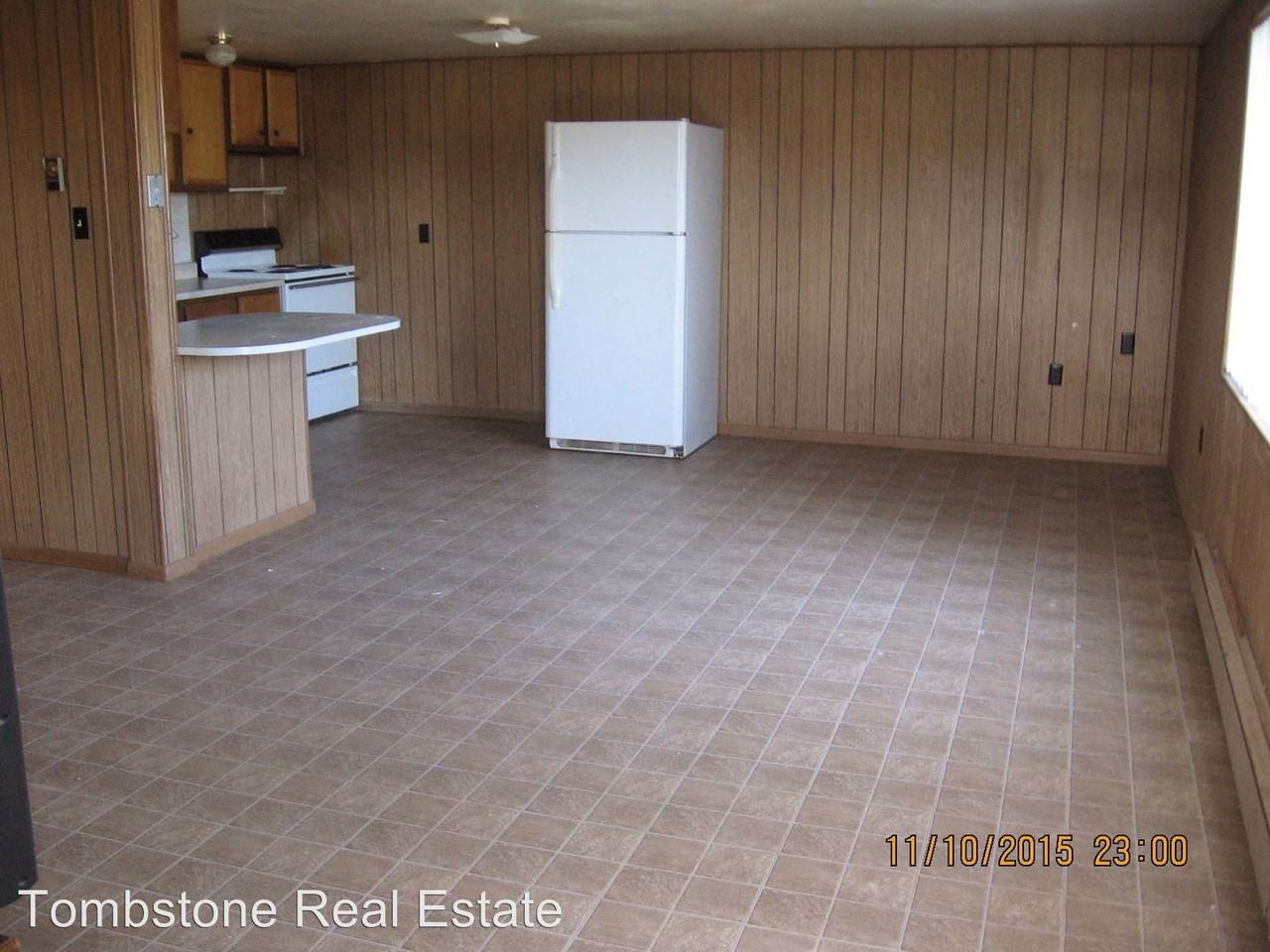 210 N 3rd St - Photo 3 of 7