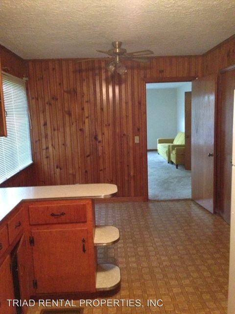 226 Charles Ave - Photo 3 of 8