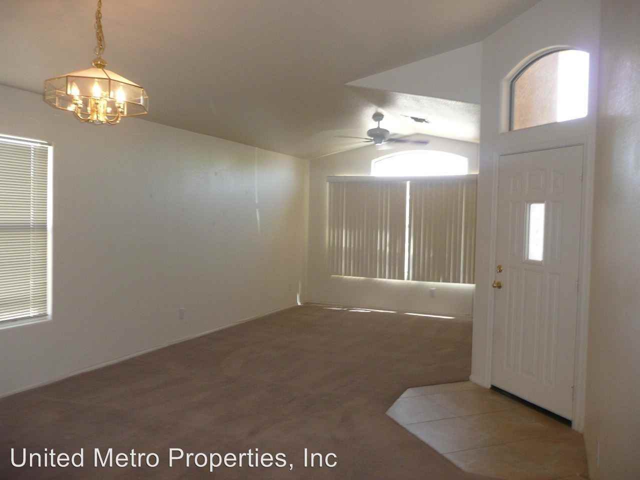 10262 W Jessie Ln - Photo 2 of 13