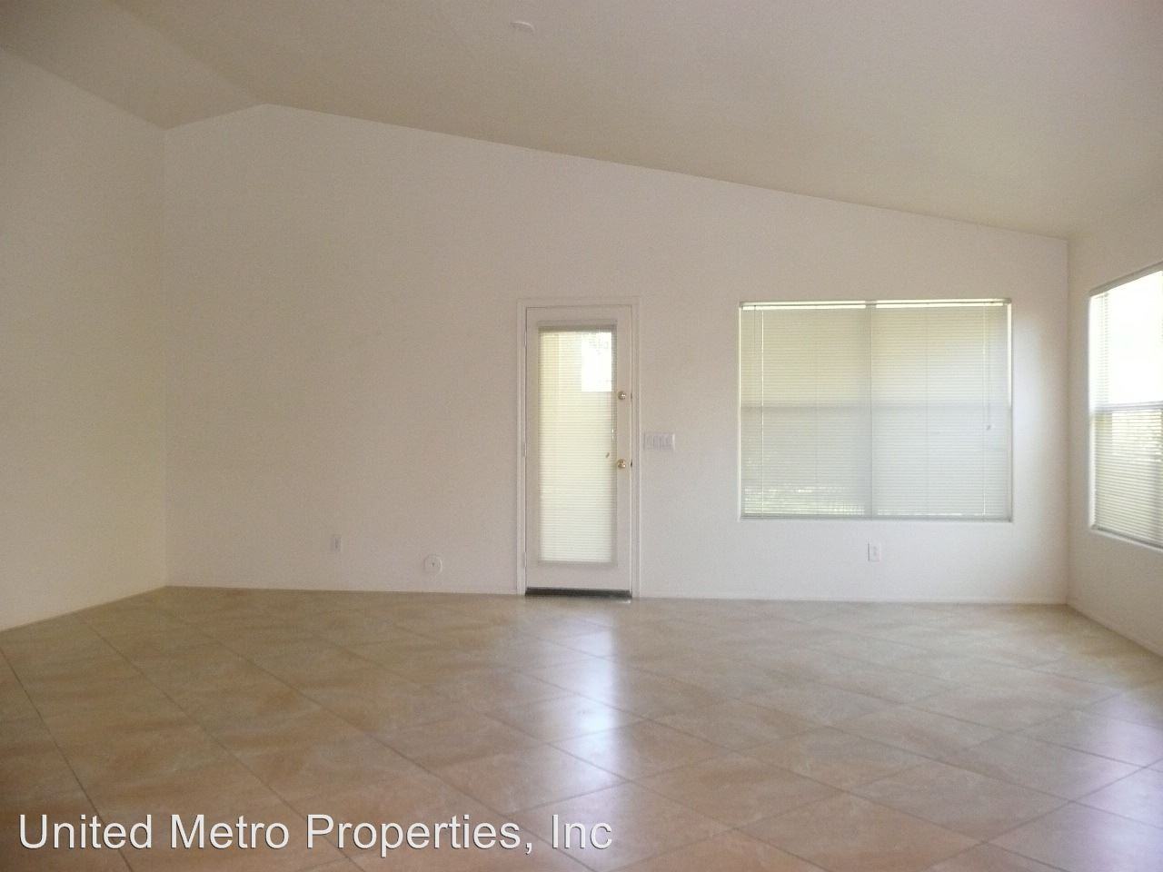 10262 W Jessie Ln - Photo 3 of 13