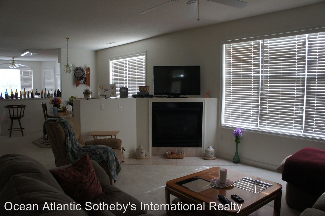 12 Avondale Dr - Photo 3 of 15