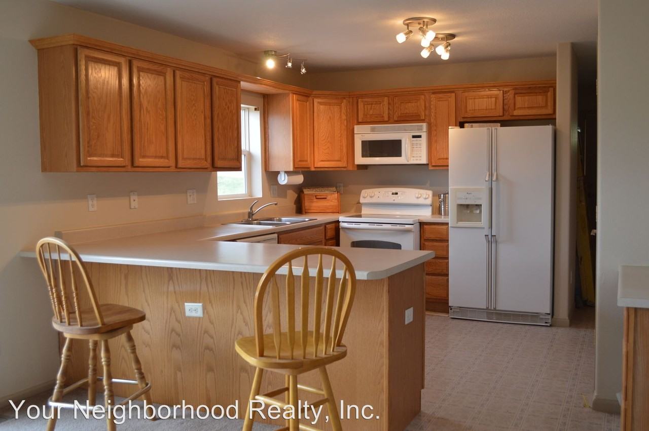 346 Empire Rd - Photo 3 of 22