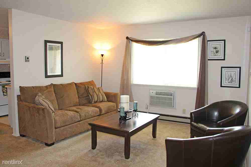 Hunters Ridge Apartments - Photo 3 of 9