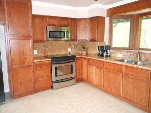 2473 Carroll Ln - Photo 3 of 10