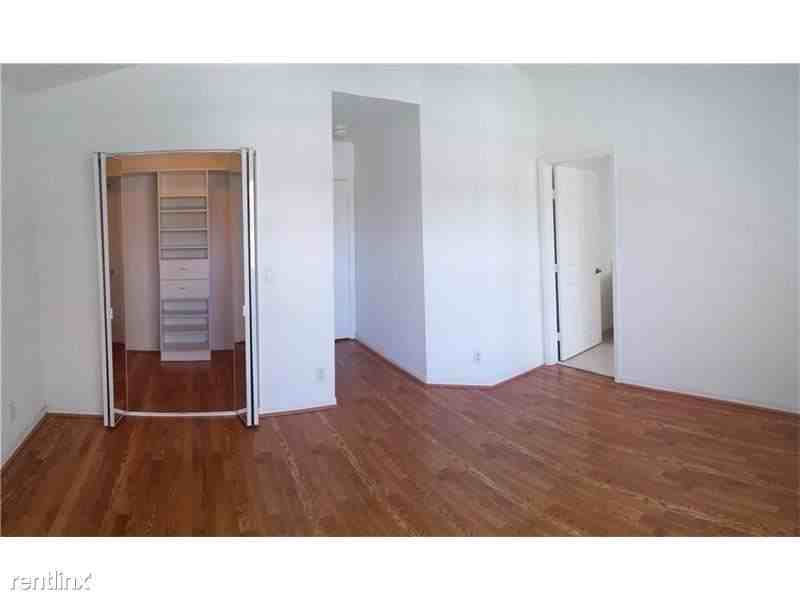 9119 NW 40th Pl #0 - Photo 3 of 10