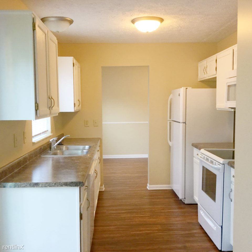 321 Creekstone Dr - Photo 2 of 10