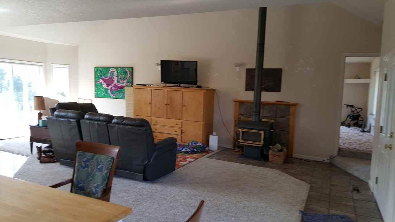 3630 Silver Falls Dr NE - Photo 2 of 7