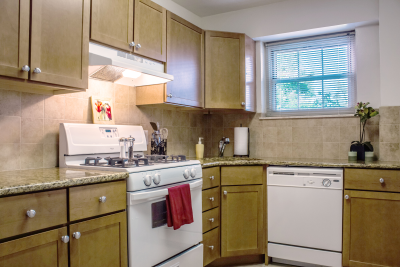 830 Montgomery Avenue - Photo 3 of 10