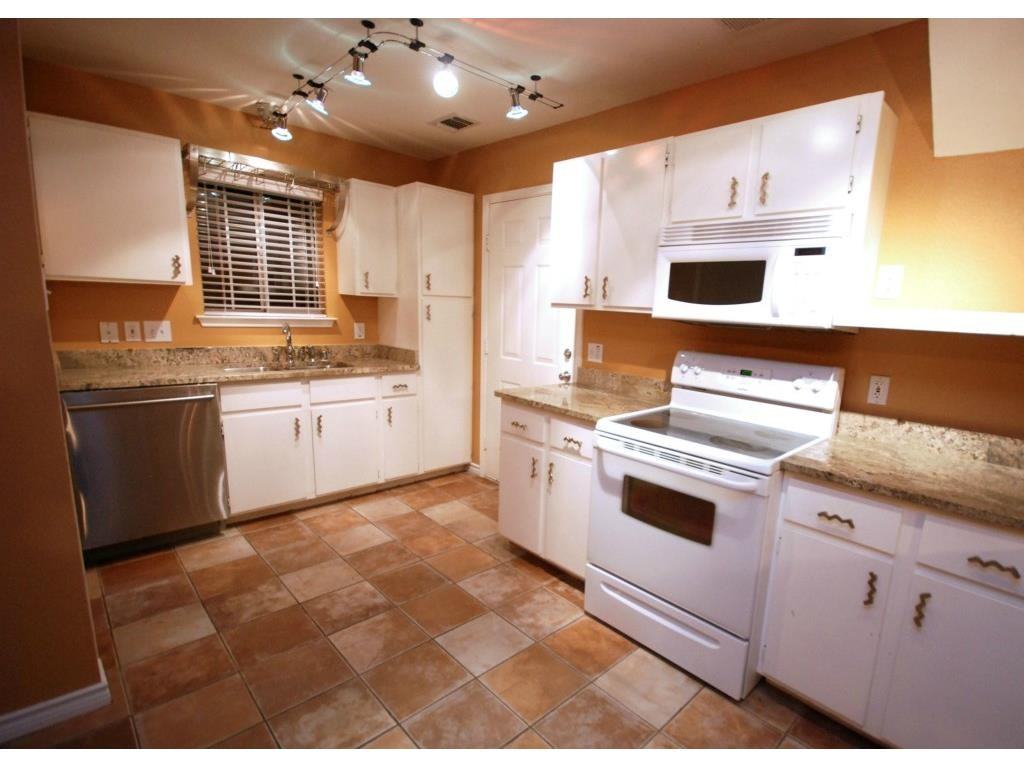 525 E Estill St - Photo 3 of 23