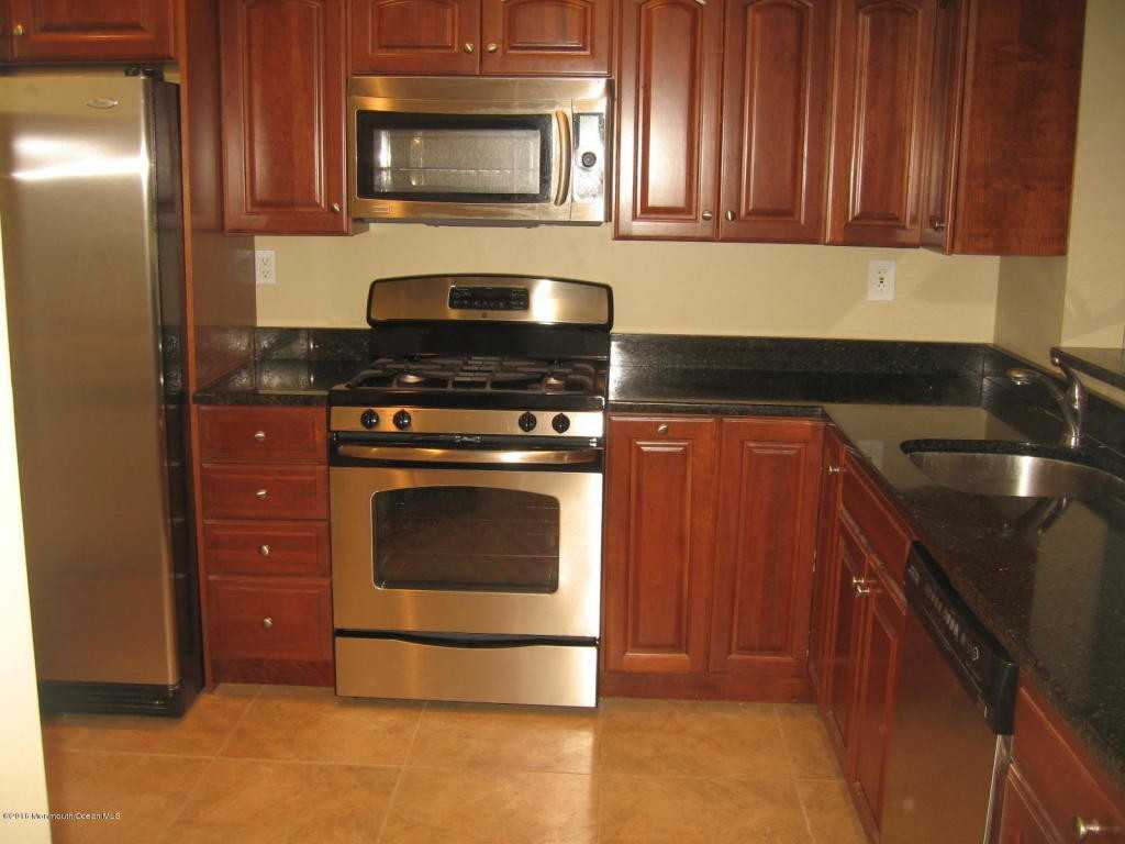 266 Fairfield Pl - Photo 2 of 6