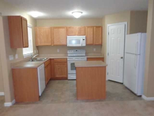 5743 Clemens Dr - Photo 3 of 10