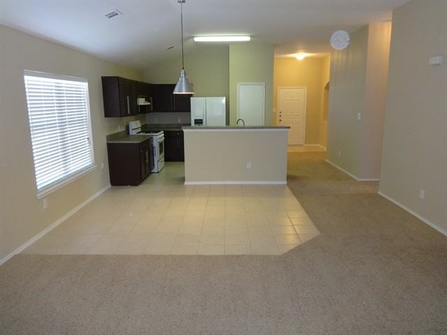 813 Charlotte Dr - Photo 3 of 14