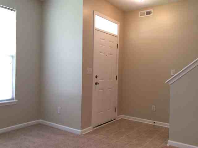 1534 Huntzinger Blvd - Photo 2 of 28