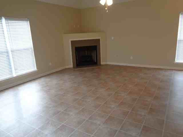 6111 Trail Creek Ln - Photo 3 of 18