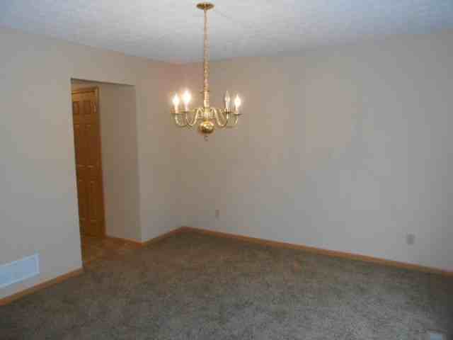 454 Greenhill Dr - Photo 3 of 22