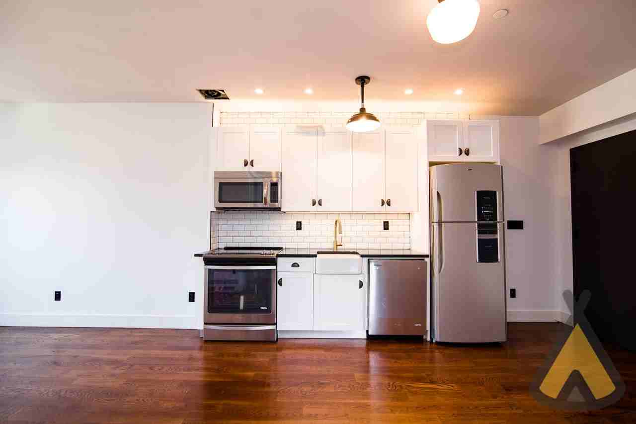 31 Brooklyn Avenue #3aa