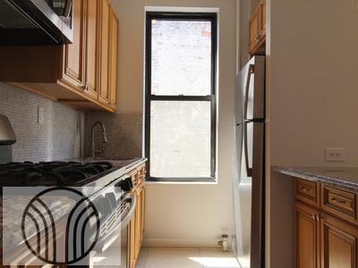 35 Diamond Street #301