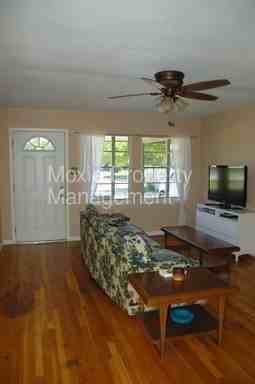 4005 Sanguinet Ct - Photo 2 of 14