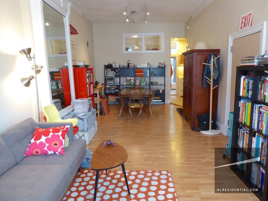 172 Halsey St 2 - Photo 3 of 8