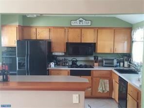 991 Sherbrook Blvd - Photo 2 of 6