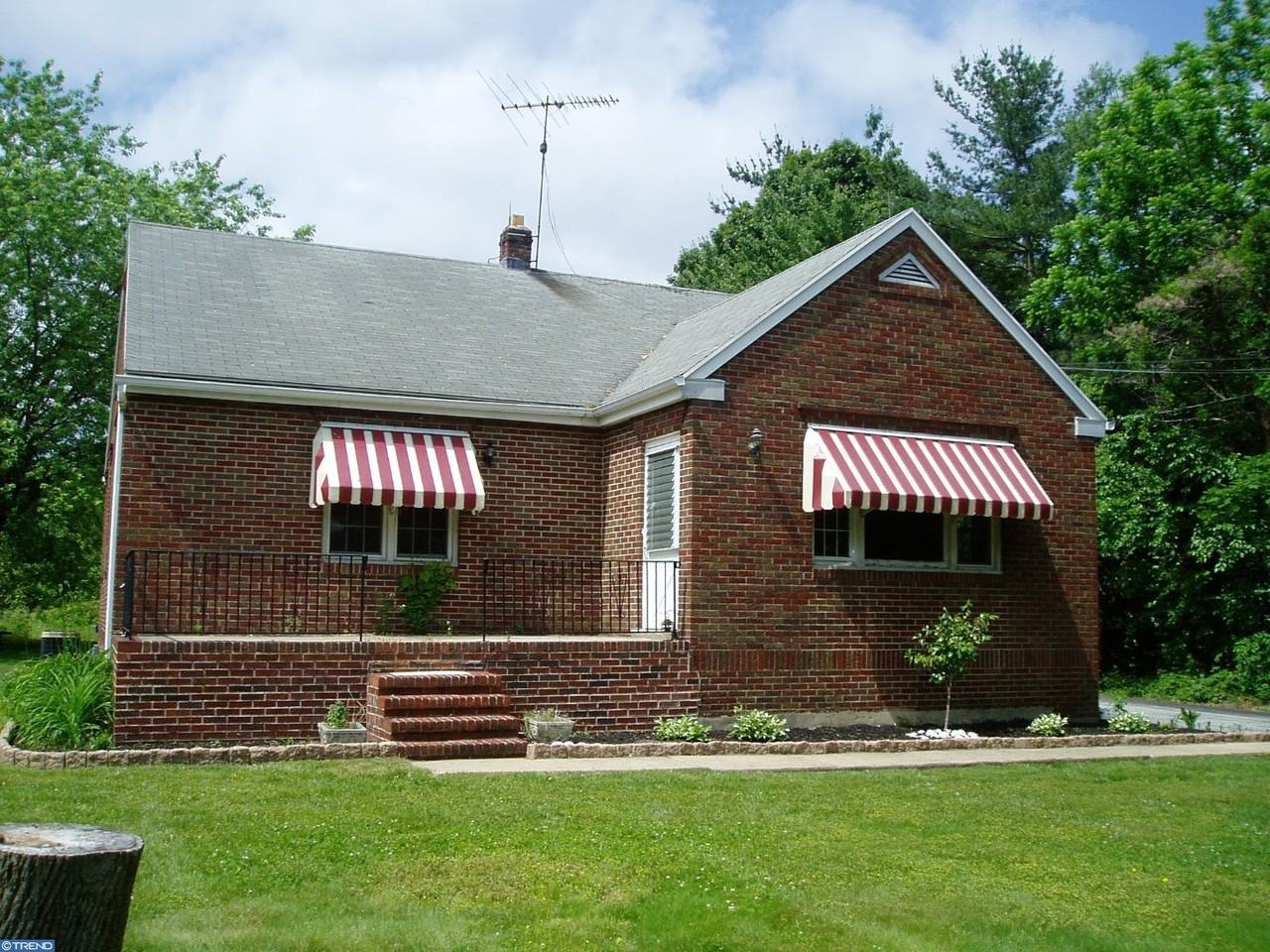 1604 High Hill Rd - Photo 2 of 12