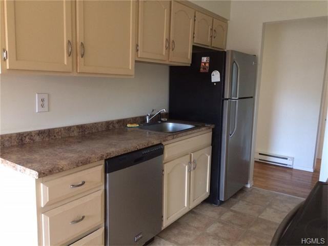 3 Germonds Village - Photo 3 of 15