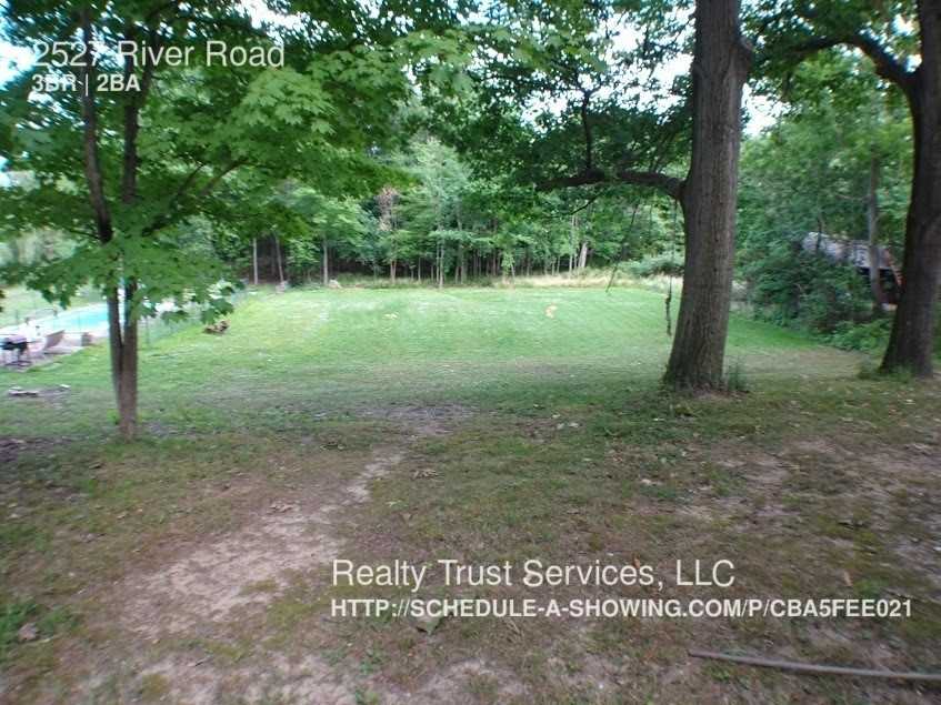 2527 River Rd - Photo 3 of 20