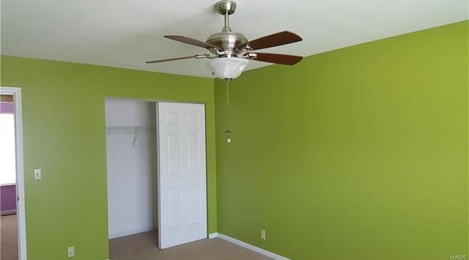 33 Hickory Cir - Photo 2 of 9