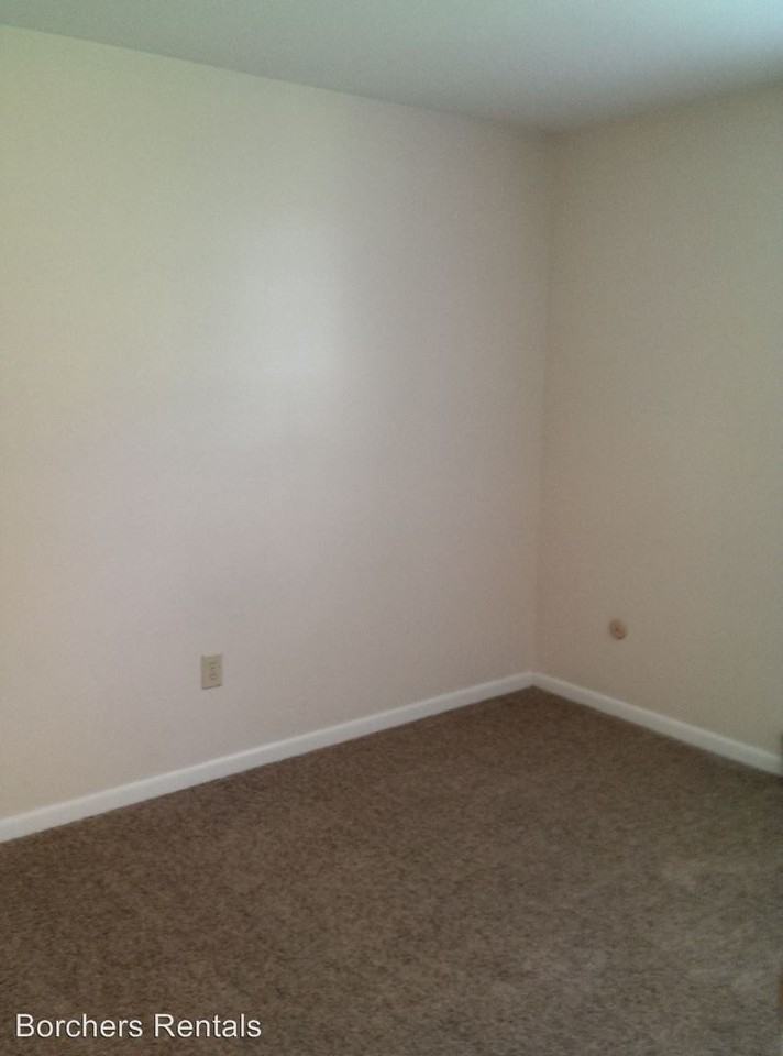 613 Pool Ave - Photo 3 of 8