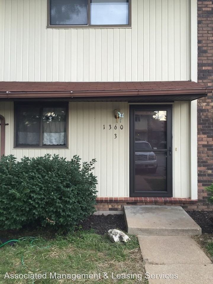 1360 Southwinds Dr - Photo 2 of 12