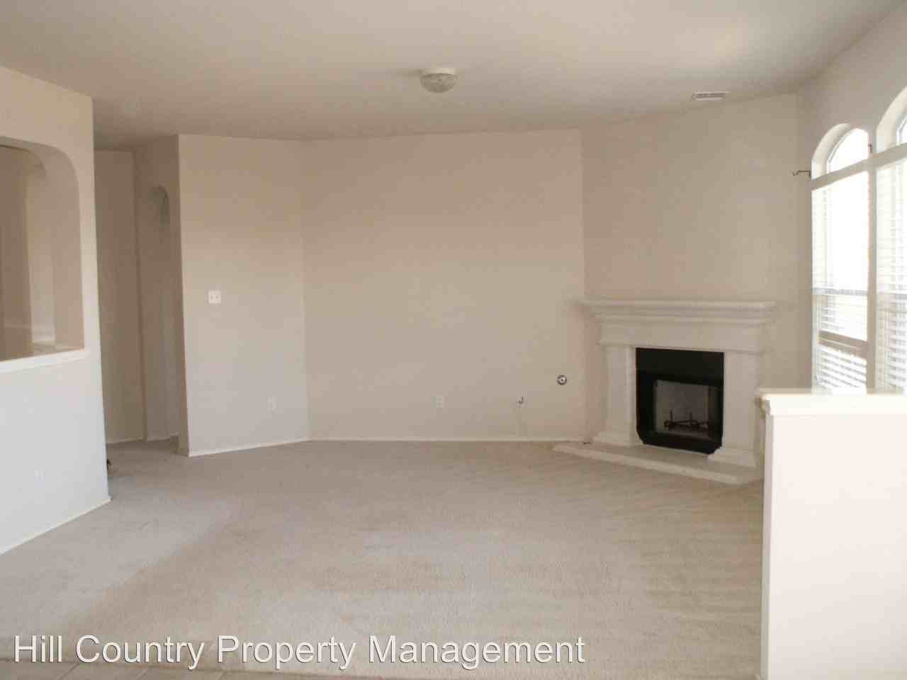 1404 Mickey Mantle Pl - Photo 2 of 6