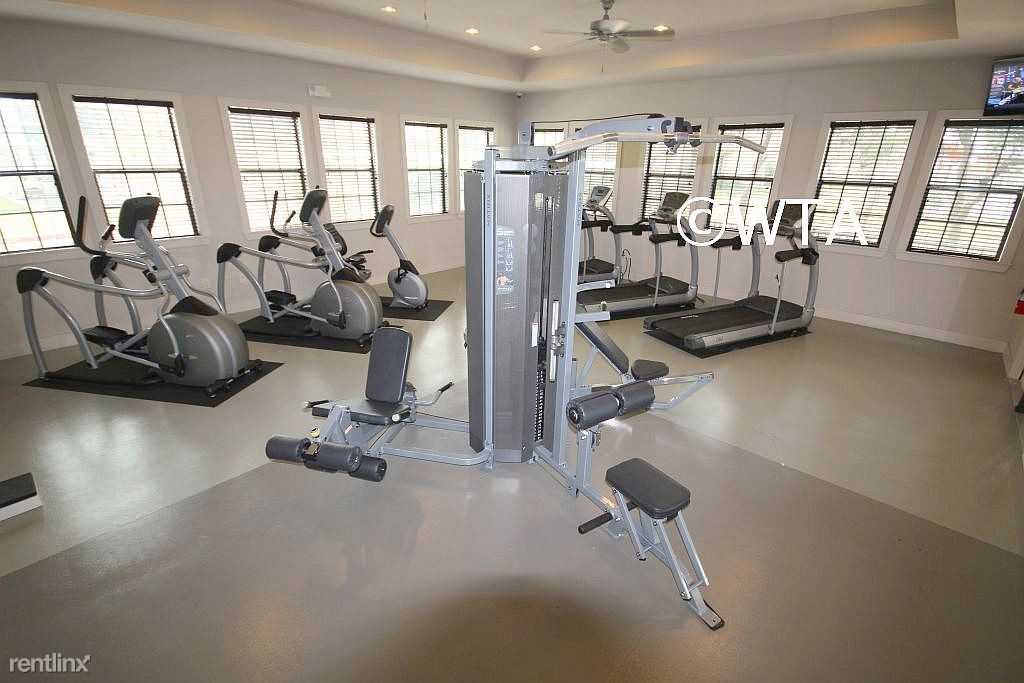 1604 & Lockhill Selma Road Apartments 1604 North Loop 1604 W, San