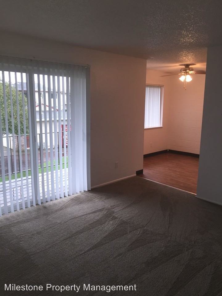 Covington Square   2875 SW 214th - Photo 3 of 5