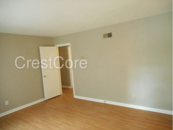4866 Berrydale Ave - Photo 2 of 11