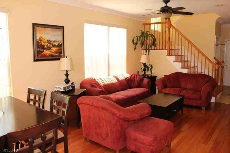 57 Albert Ct - Photo 3 of 25