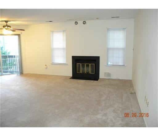 3195 Cypress Ct - Photo 3 of 16