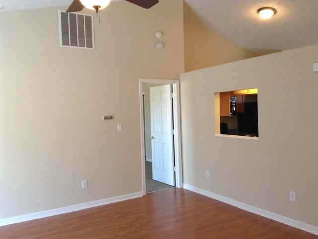 6910 Emerald Bay Ln - Photo 3 of 14