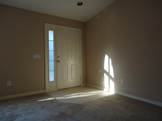 7114 Colonial Lake Dr - Photo 2 of 16