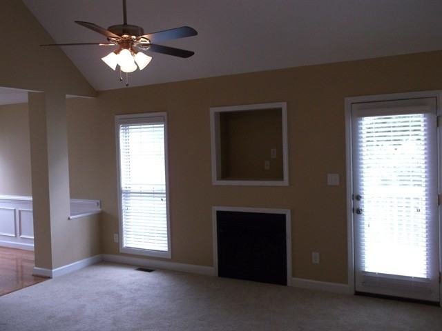 2763 Island Point Dr NW - Photo 2 of 9