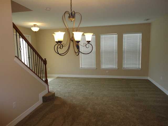 20217 Heritage Point Dr - Photo 2 of 14