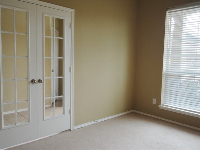 2222 Mangrove Bend Dr - Photo 3 of 10