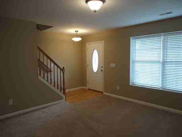 220 Haley Ln - Photo 2 of 8