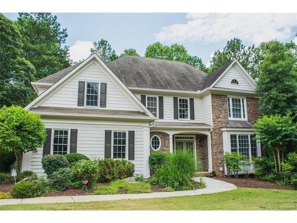 1015 Laurian Park Dr - Photo 2 of 25