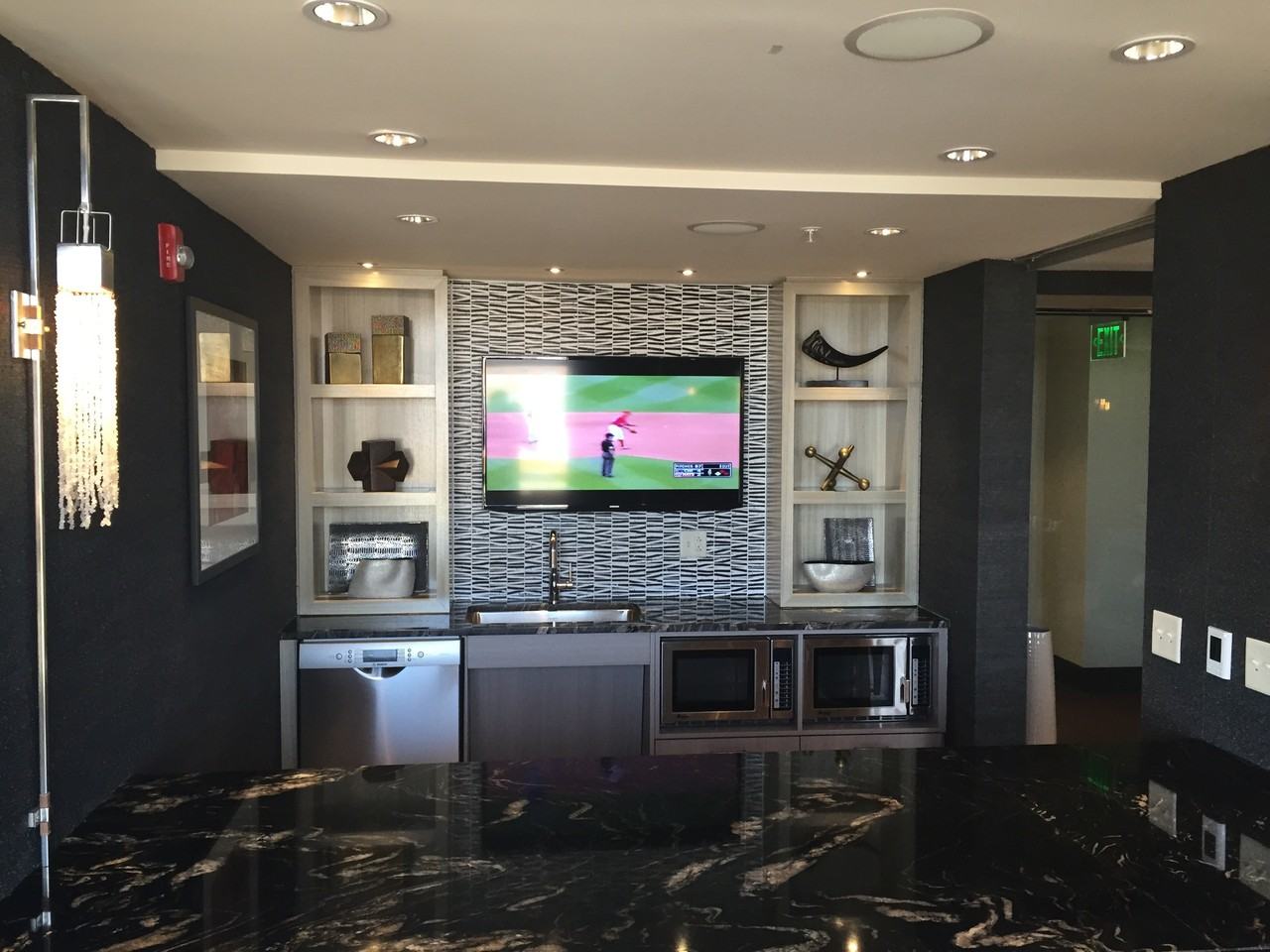 1128 N Irving - Photo 3 of 8