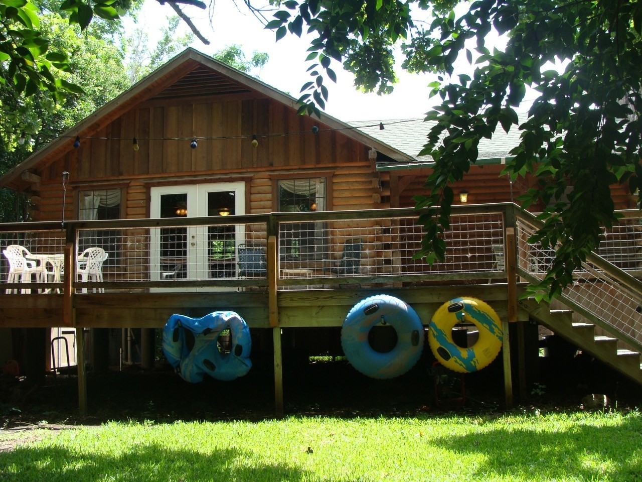 302 Riverside Dr - Photo 3 of 20