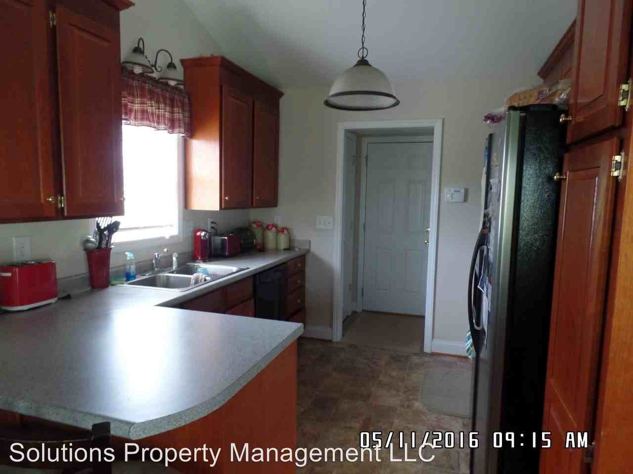 104 Brookview Dr - Photo 2 of 15