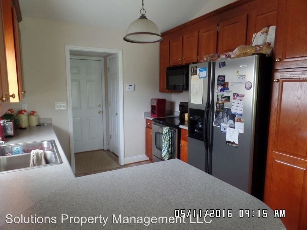 104 Brookview Dr - Photo 3 of 15